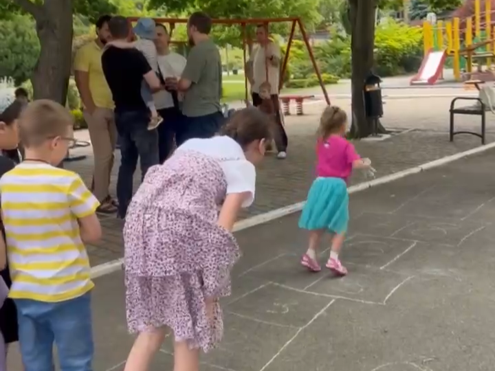 IMG_7236.MP4.00_00_02_01.Still001.png IMG_7236.MP4.00_00_02_01.Still001.png