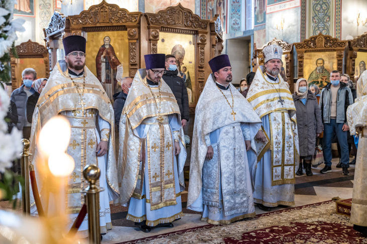 Владыка Павел Литургия (14).jpg